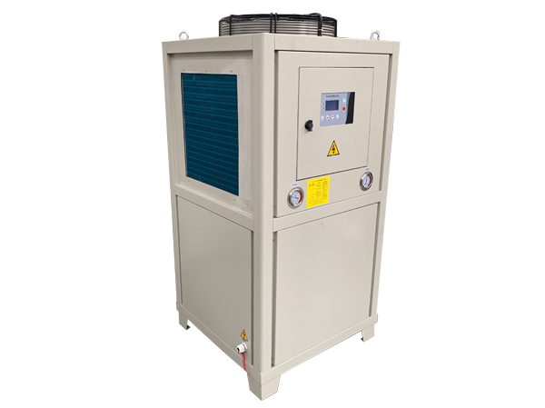 工業油冷機多長時間清理